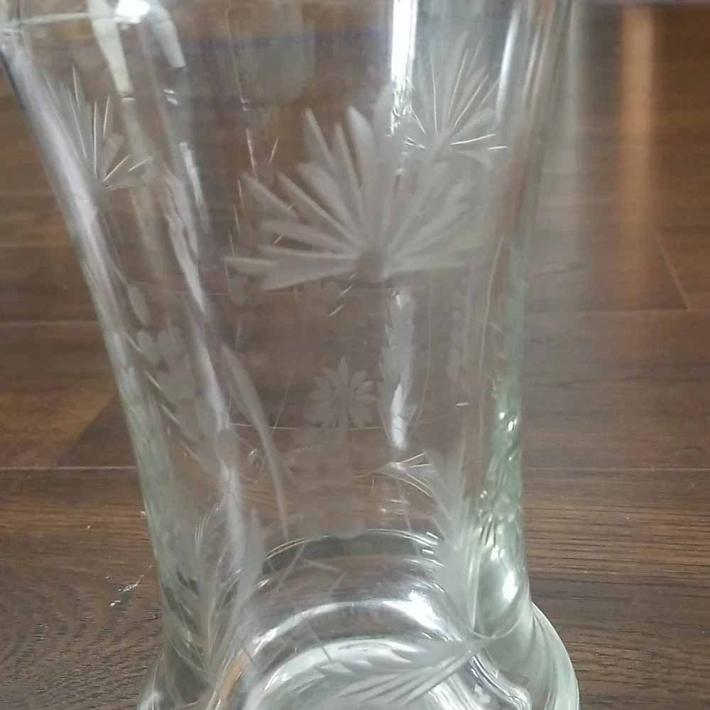 Vintage etched glass decanter with stopper